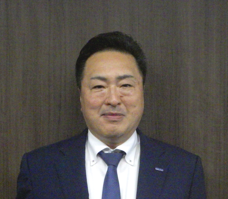 代表取締役社長　小酒 保則