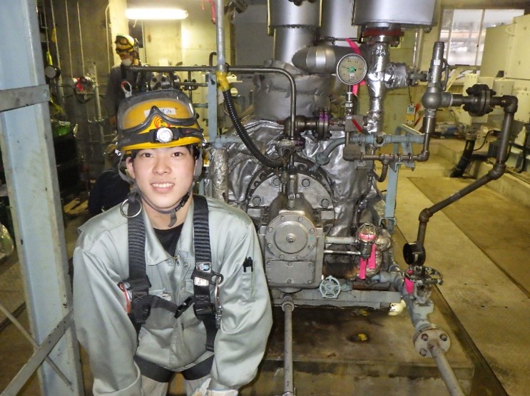 ボイラー給水ポンプの据付作業